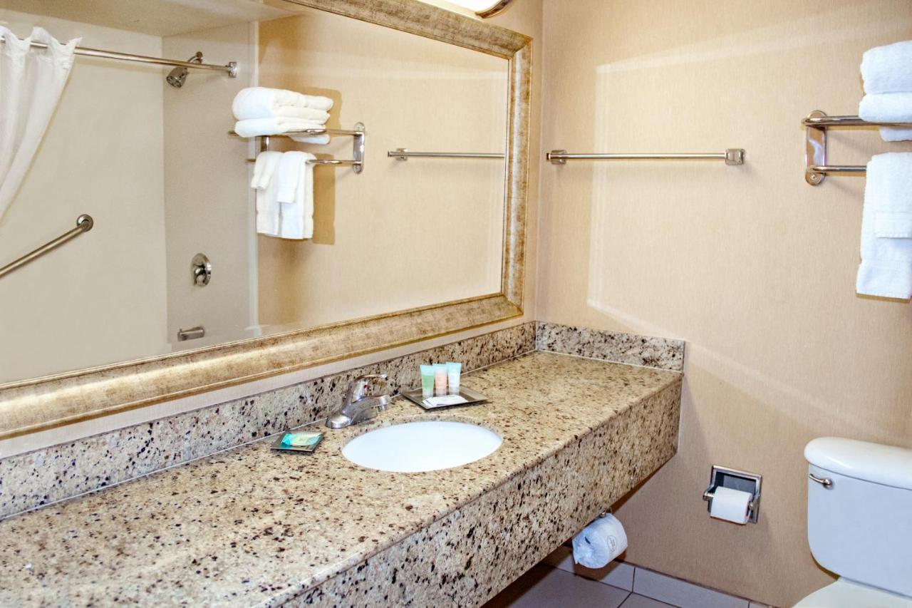 Midtown Garden Inn Феникс Экстерьер фото